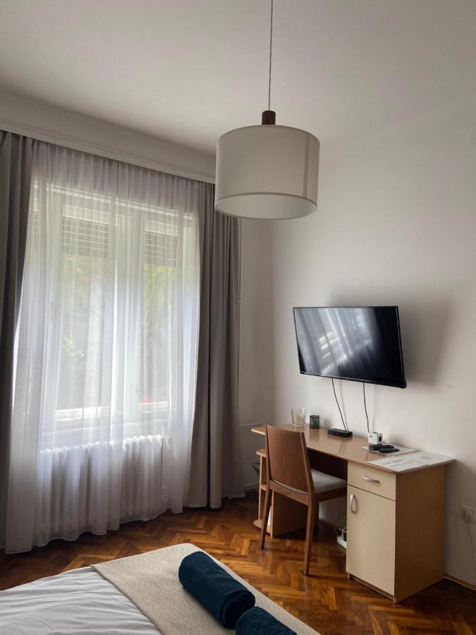 Flora Apartment Νόβι Σαντ Εξωτερικό φωτογραφία