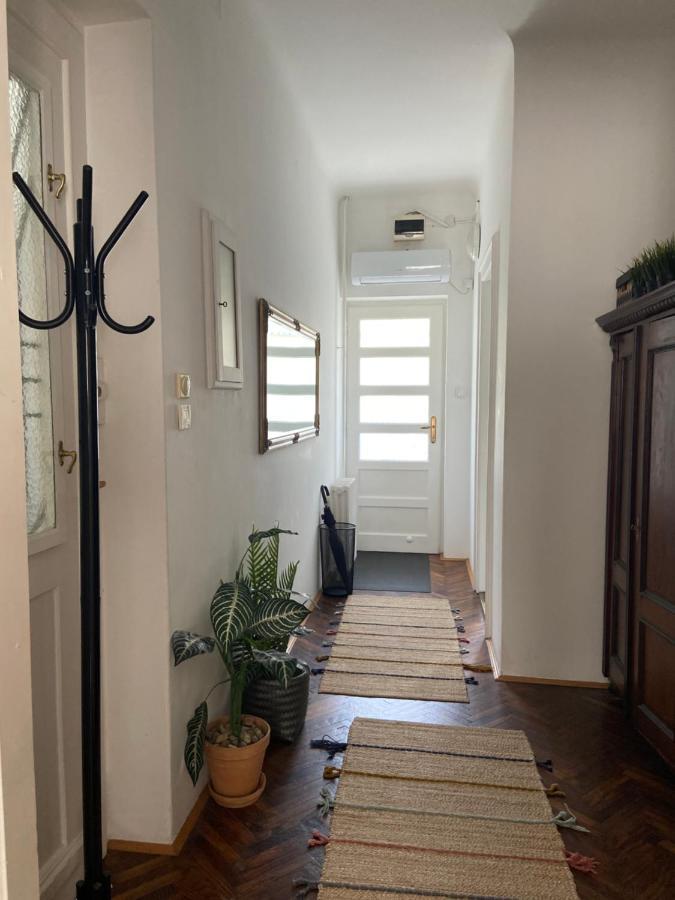 Flora Apartment Νόβι Σαντ Εξωτερικό φωτογραφία